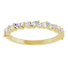 Load image into Gallery viewer, 14K Yellow Gold Lab Grown Diamond Band