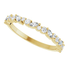 Load image into Gallery viewer, 14K Yellow Gold Lab Grown Diamond Band