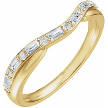 Load image into Gallery viewer, 14K Yellow Gold Natural Diamond Curve Band