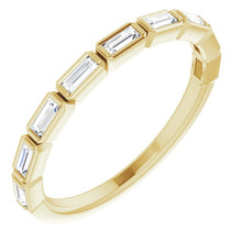 Load image into Gallery viewer, 14K Yellow Gold Año Baguette Band