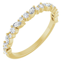 Load image into Gallery viewer, 14K Yellow Gold Lab Grown Diamond Band
