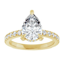 Load image into Gallery viewer, 14K Yellow Gold Pear Shaped Lab grown Diamond Ring
